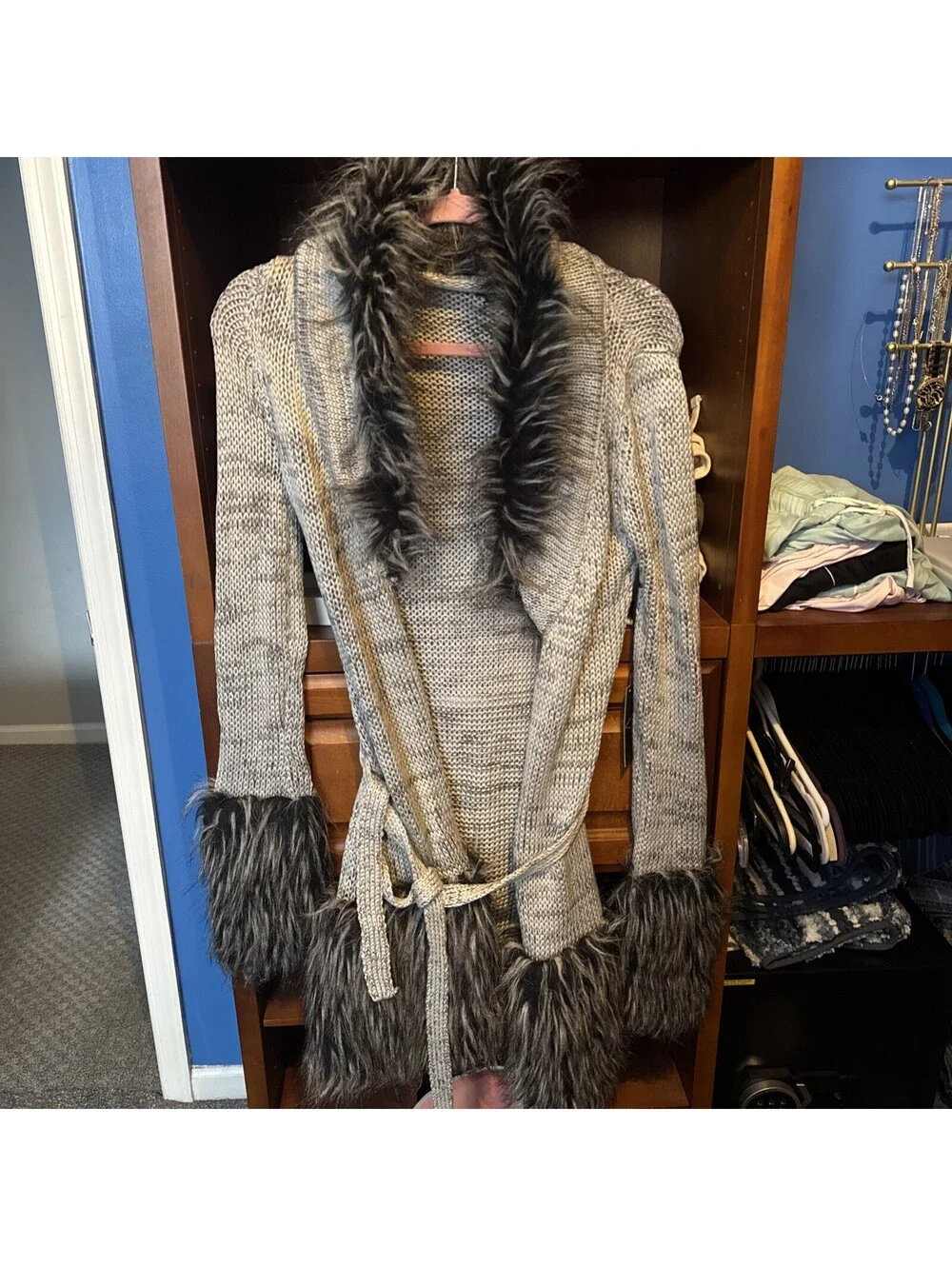Faux Fur Collar Cardigan UnbrandFits Size M. NWT. Vertigo. Retail $190 [COPY]